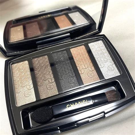 chanel graphique eyeshadow|Chanel eyeshadow boots.